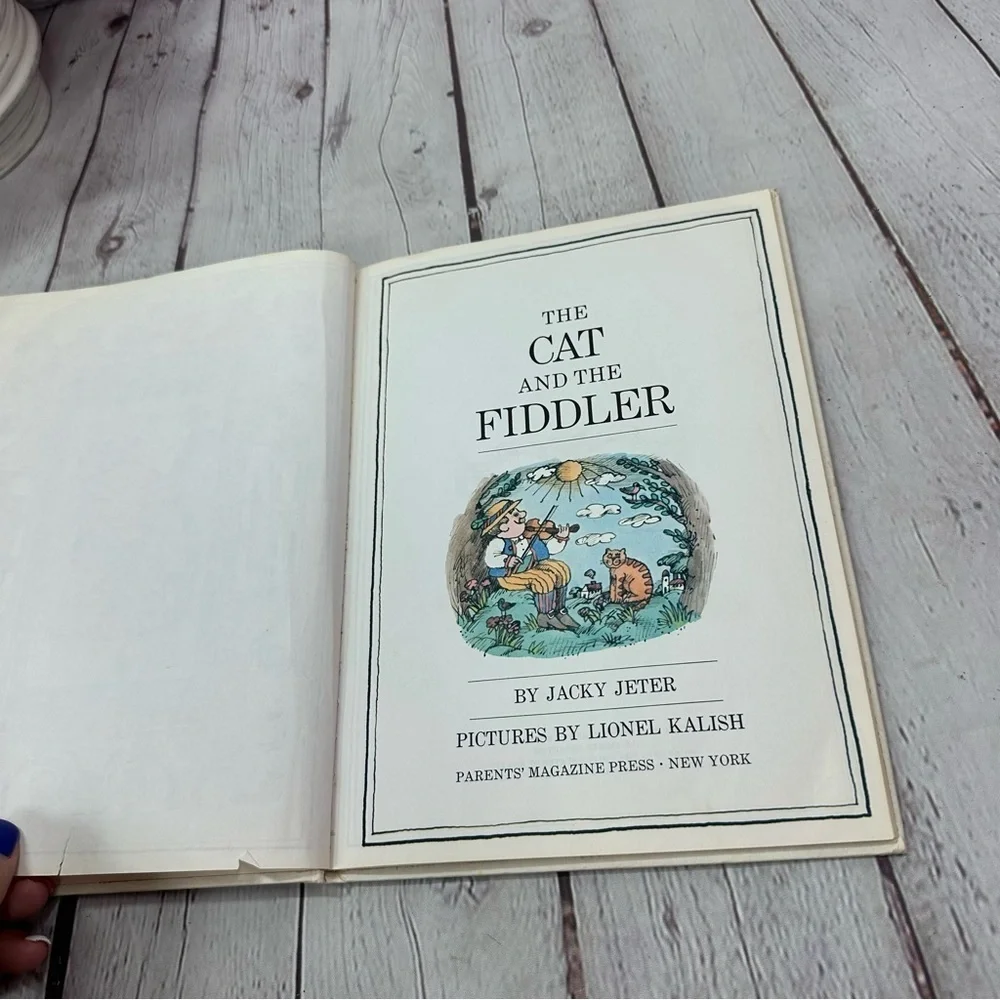 vintage The Cat and the Fiddler by Jacky Jeter hard cover illustrated book